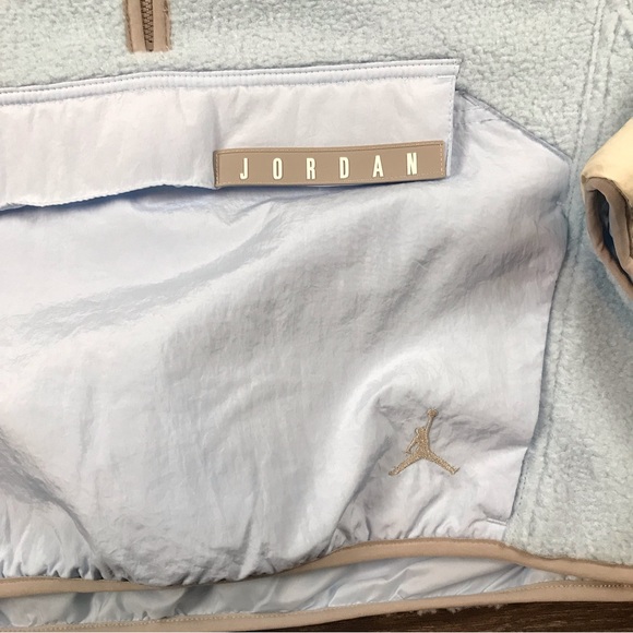 Air Jordan Women’s 1/2 Zip Light Blue Hooded Fleece Sherpa Jacket DJ2726-010 NEW - Picture 3 of 9